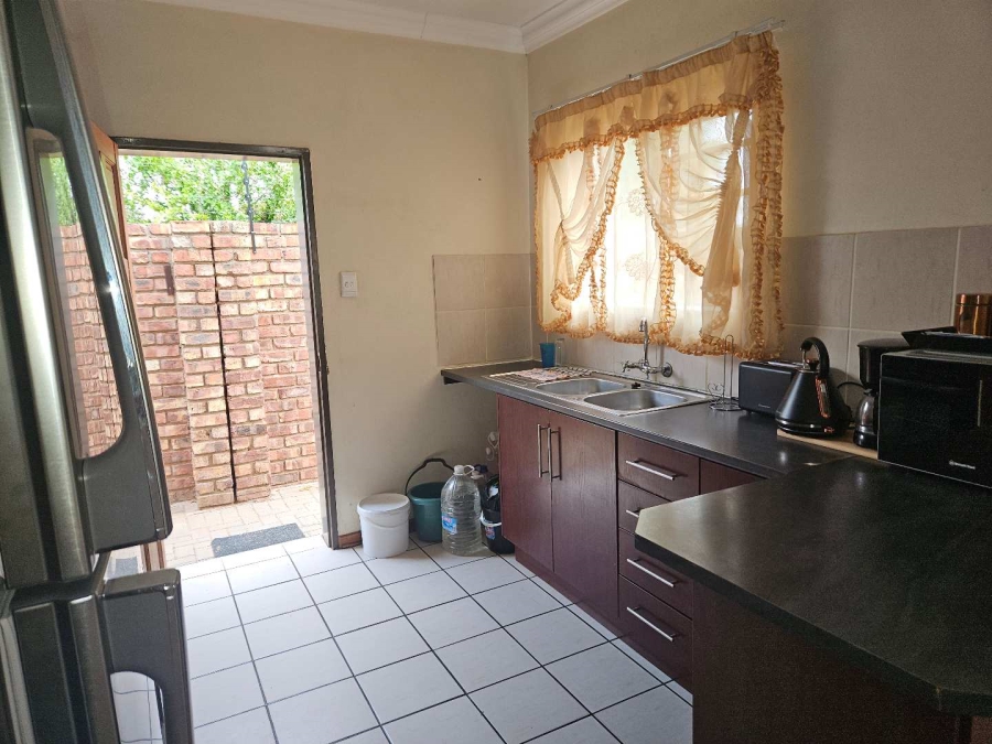 2 Bedroom Property for Sale in Retswelele Northern Cape